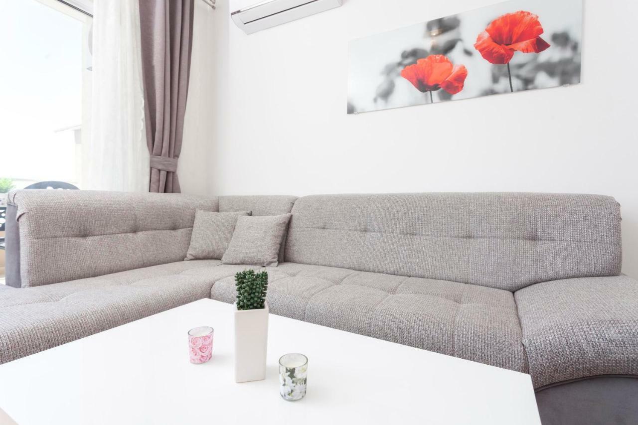 Apartments Dora Makarska Eksteriør billede