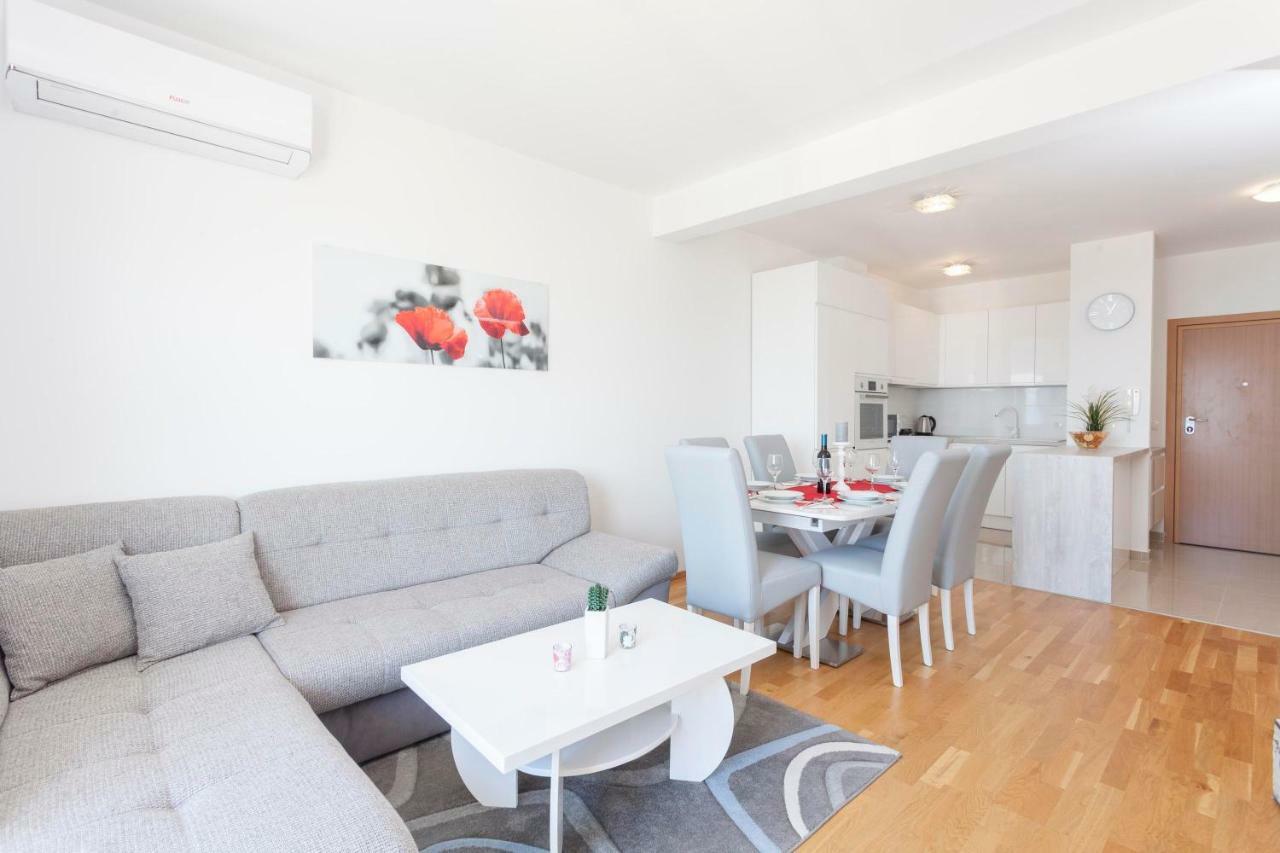 Apartments Dora Makarska Eksteriør billede