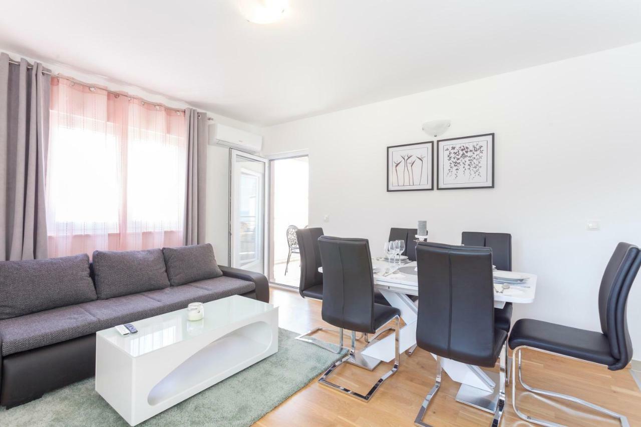 Apartments Dora Makarska Eksteriør billede
