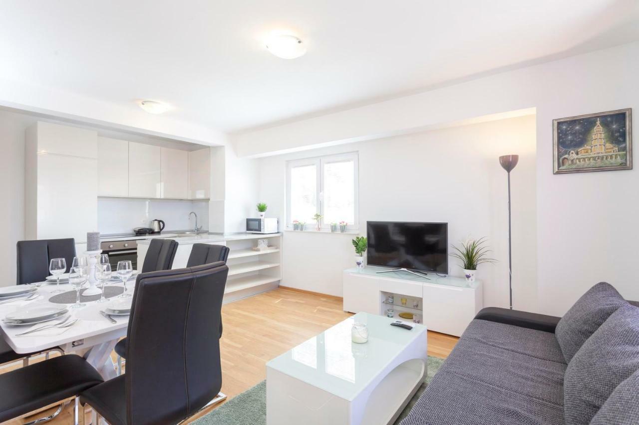 Apartments Dora Makarska Eksteriør billede